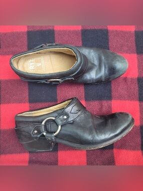 Frye Carson Slip On Mule Clogs